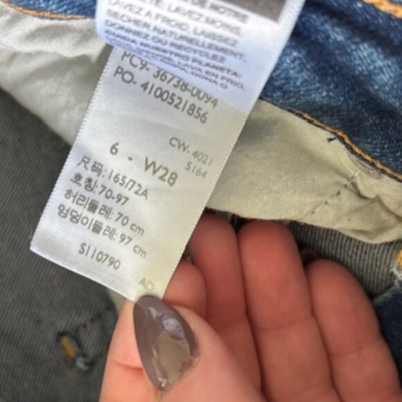 Levi's Signature Women's Mid Rise Boyfriend Jeans size 6 - Picture 5 of 6
